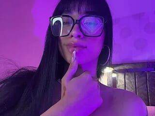miss_alahia live webcam thumbnail