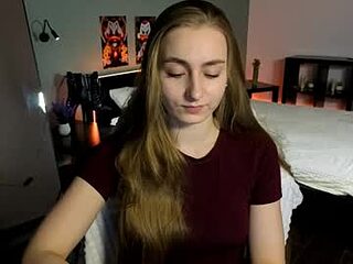 miss_emily19 live webcam thumbnail