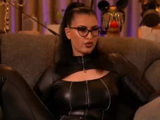 mistresskellykent live webcam thumbnail