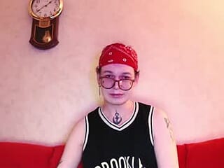 mitia_cat live webcam thumbnail