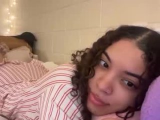 mixedmamas live webcam thumbnail