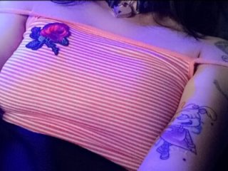 mmmminaDarling live webcam thumbnail
