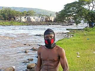 MONSTERDICK_254 live webcam thumbnail