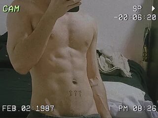 Mobi_bigdick live webcam thumbnail