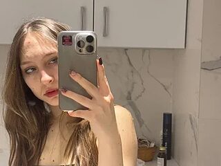 ModelGyrl live webcam thumbnail