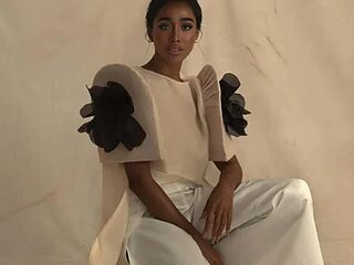 Molly_McQueen live webcam thumbnail