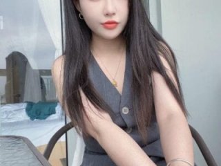 Momo168168 live webcam thumbnail