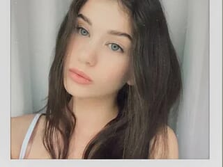 Mona_Carter live webcam thumbnail