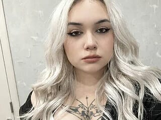 Mona_Dream live webcam thumbnail