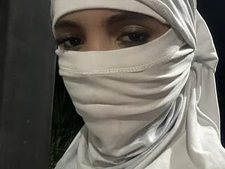 MonicBrit live webcam thumbnail