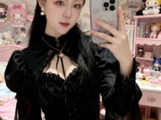 Monica-666888- live webcam thumbnail