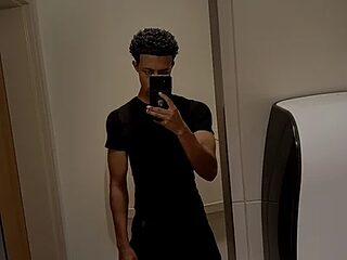 Montygotabd live webcam thumbnail