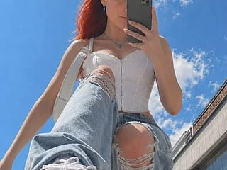 MoonnFlower live webcam thumbnail