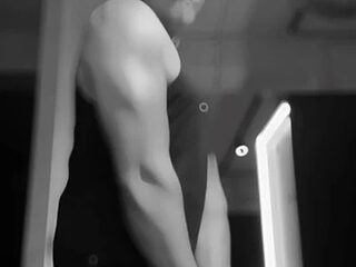 Moonnym live webcam thumbnail