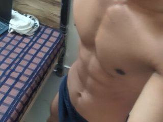 modelguyyy live webcam thumbnail