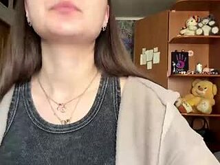 mollyqueen18 live webcam thumbnail