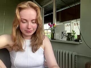 molyangel live webcam thumbnail