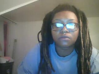 mommiemilkers2000 live webcam thumbnail
