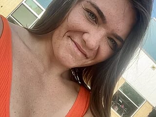 mommy911111 live webcam thumbnail
