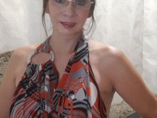 mommysexy16 live webcam thumbnail