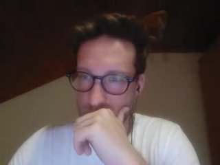 moms_little_monster live webcam thumbnail