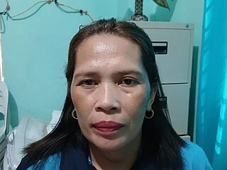momshe2026 live webcam thumbnail