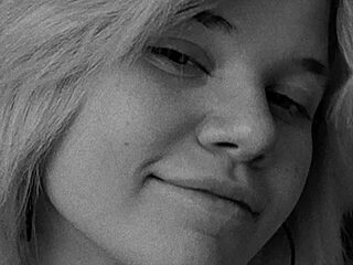 mood_berry_ live webcam thumbnail