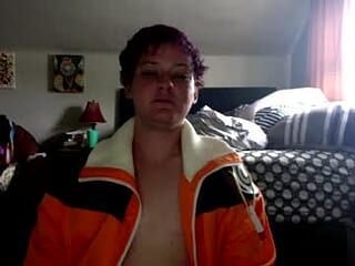 moogisxxx live webcam thumbnail