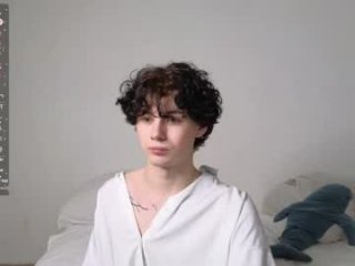 moon_gloww live webcam thumbnail