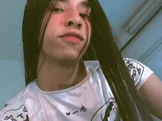 moon_sweet- live webcam thumbnail
