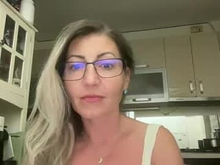 moonieblu live webcam thumbnail