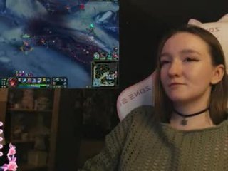 moonlish_siren live webcam thumbnail
