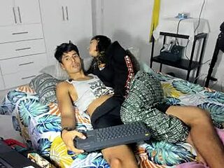 motadandcalis live webcam thumbnail
