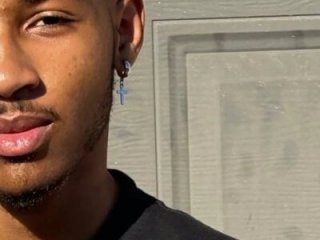 Mr8inch__ live webcam thumbnail