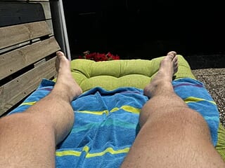 MrCages live webcam thumbnail