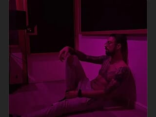 MrDGrey live webcam thumbnail