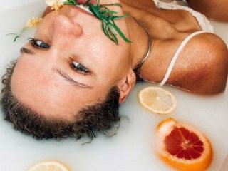 MrMrsRight live webcam thumbnail