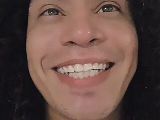Mr_Handsome_69 live webcam thumbnail