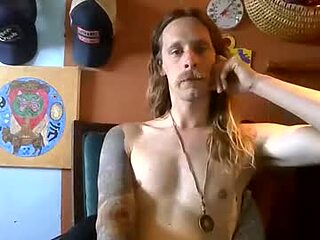 mr_moustache_ride live webcam thumbnail