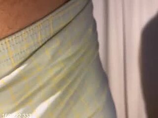 mroliverr live webcam thumbnail