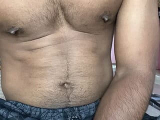 MuscleBoi_ live webcam thumbnail