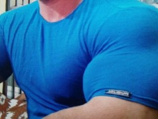 Muscle_Bear live webcam thumbnail