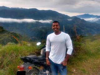 Muscle_Brown10 live webcam thumbnail