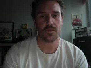 mustacheridesforall live webcam thumbnail