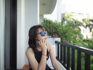 Myna-ssxxy12 live webcam thumbnail