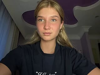 MyraCadoff live webcam thumbnail