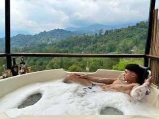 myc_hot live webcam thumbnail