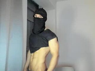 mysterious_muscles live webcam thumbnail