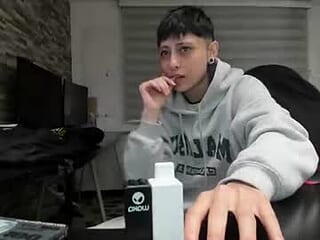 n3utro444 live webcam thumbnail