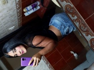 Naomy_Reiden live webcam thumbnail